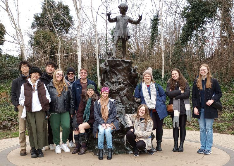 students around a fountain in london